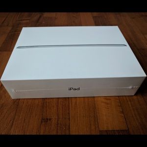 Apple IPad (WI-FI-32GB) 6th GENERATION